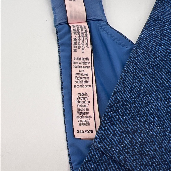 Victoria’s Secret Wireless Lightly Lined T-Shirt Bra Logo Straps Blue Knit 34D - Picture 7 of 10